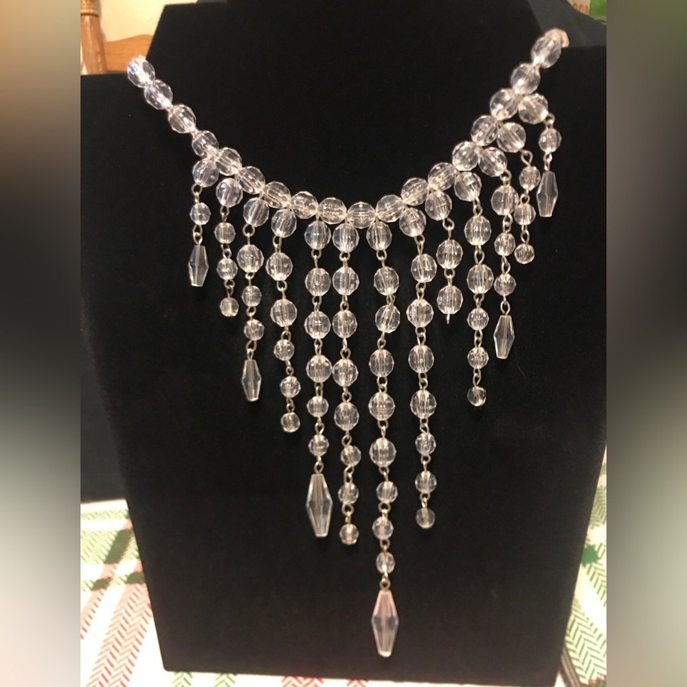 Beautiful clear crystal necklace.